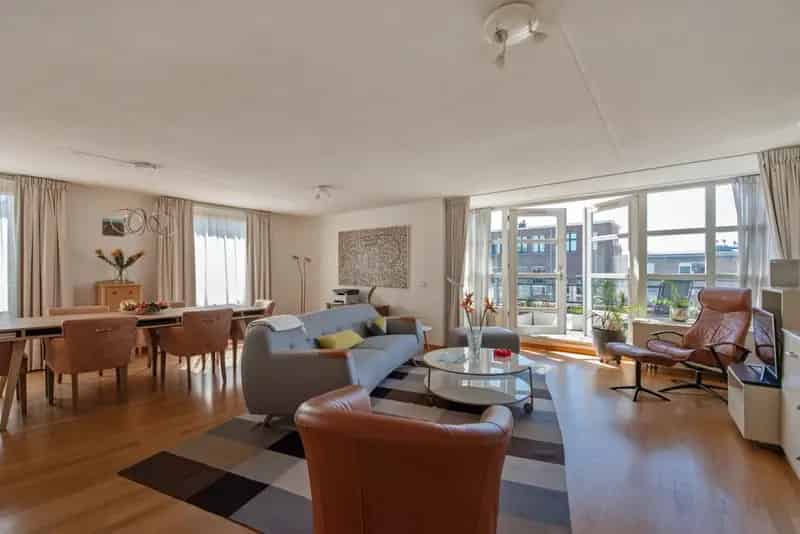 Gemeubileerd 2 Slaapkamer Appartement Stadscentrum Parking Terras