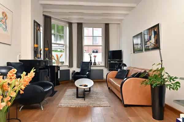 Ruim Herenhuis Bergen op Zoom 5 Slaapkamers Zonnige Tuin