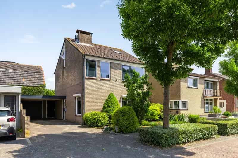 Ruime Eengezinswoning te koop nabij centrum Dongen