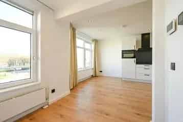 Studio Schiedam Van t Hoffplein: Gerenoveerd 1 Persoons