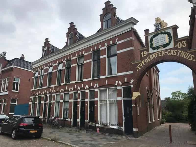 Kamer 17m2 eigen keuken nabij UMCG per 1 juli