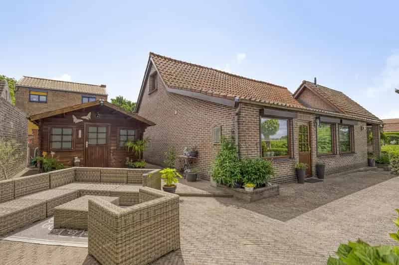 Vrijstaande woning Westdorpe levensloopbestendig ruime tuin garage