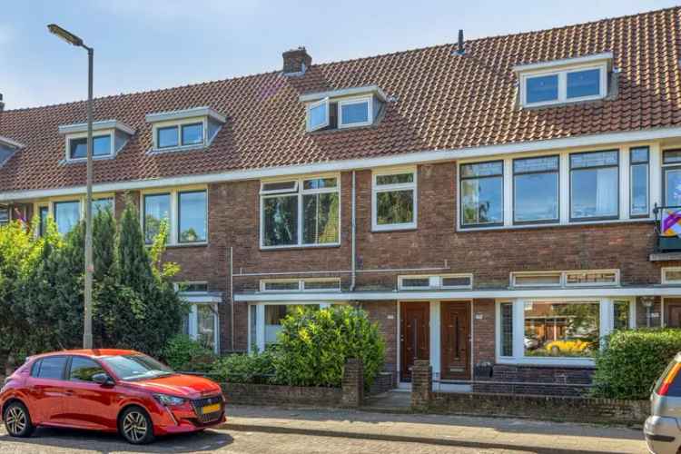 Jaren 30 Benedenwoning Schiedam 87m2 Tuin Kelder