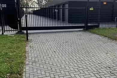 21m2 Bedrijfsruimte te Koop Emmen Garagebox Opslag Werkruimte