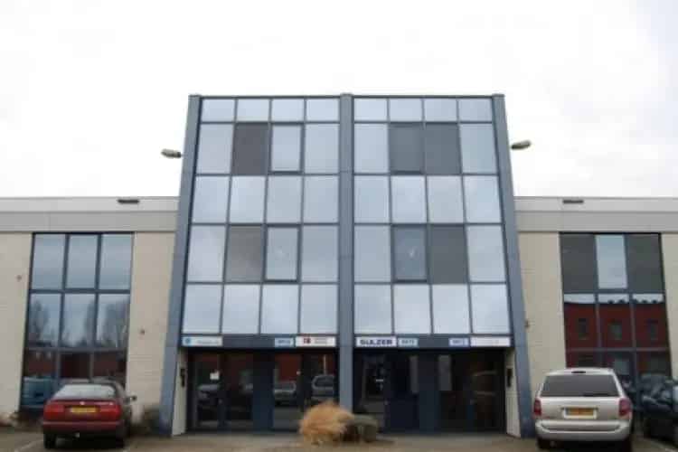 Kantoorruimte Breda Noord 270m2  A16 Parkeerplaatsen Vergaderruimtes