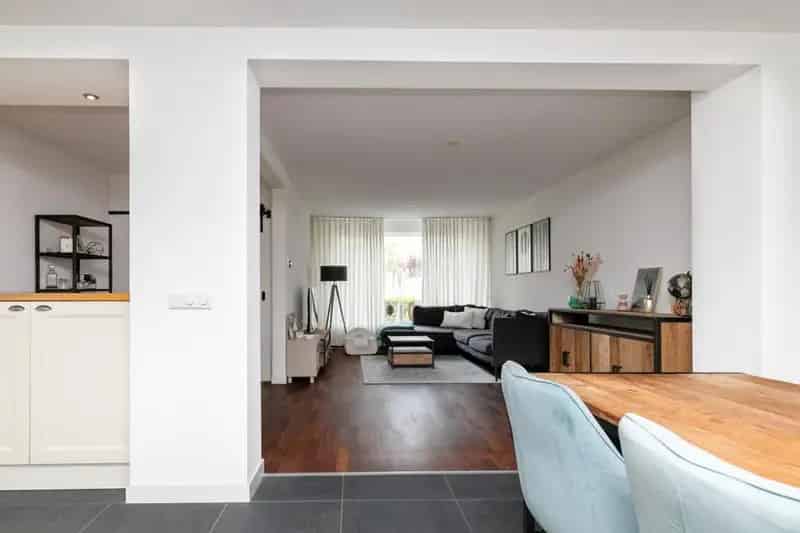 Ruime 4 Slaapkamers Familiewoning Nabij Speelveld
