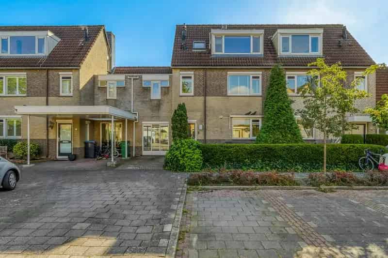 Huis te koop Amstelveen 5 slaapkamers 2 badkamers