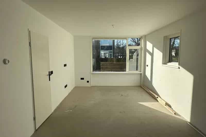 Gerenoveerde Hoekwoning Hoogvliet 4 slaapkamers