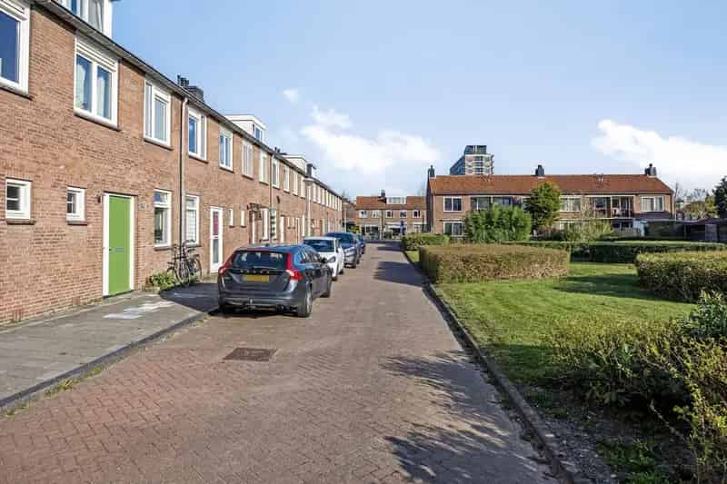 4 Kamer Eengezinswoning Nieuw West 75m2 Kluswoning Ruime Tuin