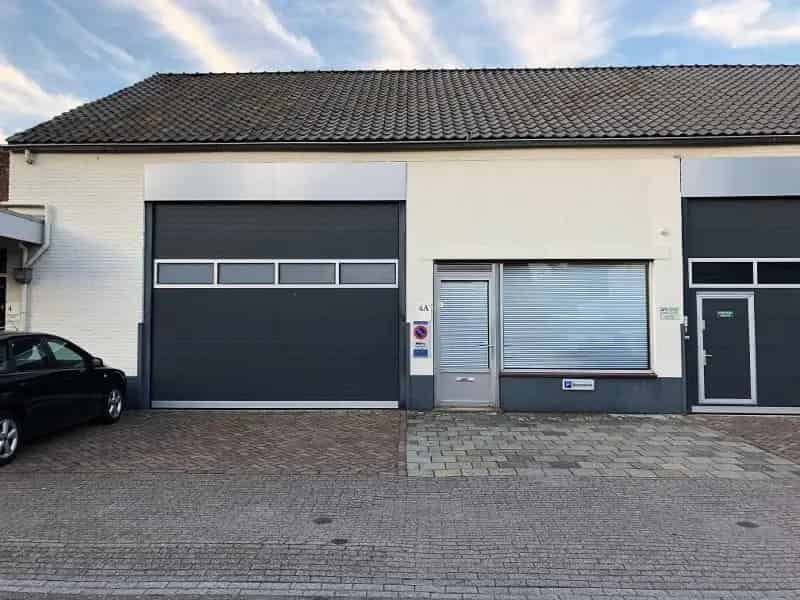 Bedrijfshal te huur Beek 185m² Kantoor Opslag