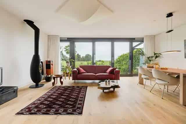 Hoekwoning Amsterdam 140m2 2 kamers te huur