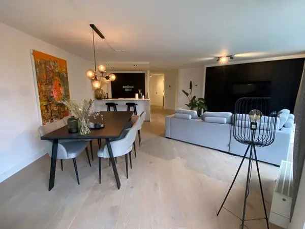 2 Slaapkamer Appartement 95m2 Gemeubileerd Garage Laadpaal