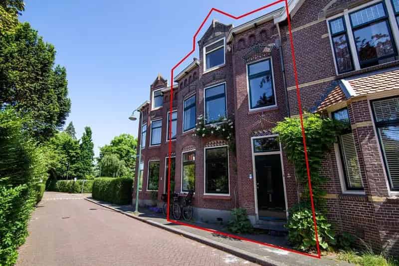 Ruim Herenhuis 5 Slaapkamers Gouda Nabij Centrum