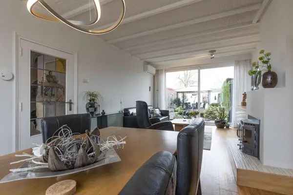 Tweekapper Buchten 3 slaapkamers moderne keuken tuin garage