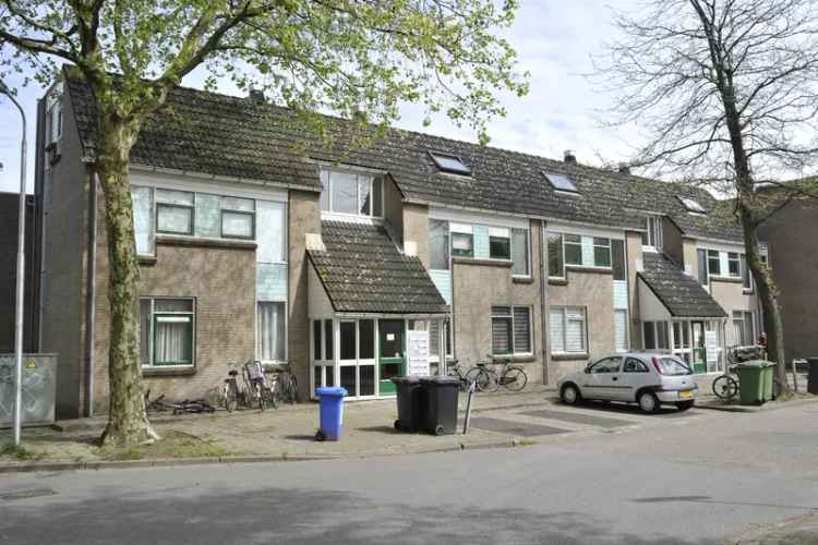 Houtduifstraat 21 Delft: Ruime woning nabij station