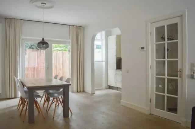 Hoekwoning Hilversum 100m2 4 Kamers