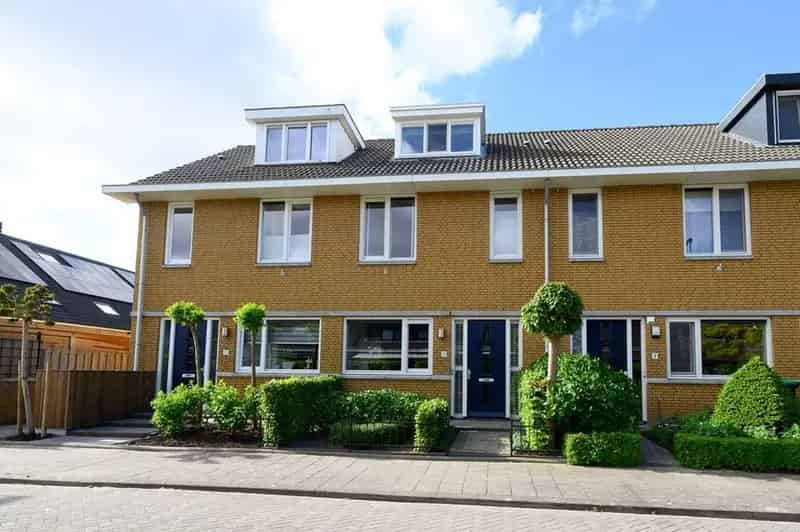 Moderne Tussenwoning 4 slaapkamers Lagewei Barendrecht