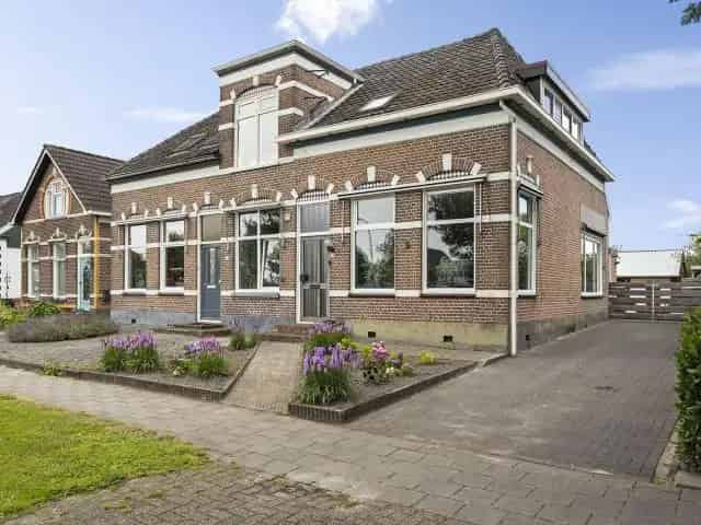 Karakteristieke 2 1 Kapwoning Aan Het Water Nieuw Amsterdam