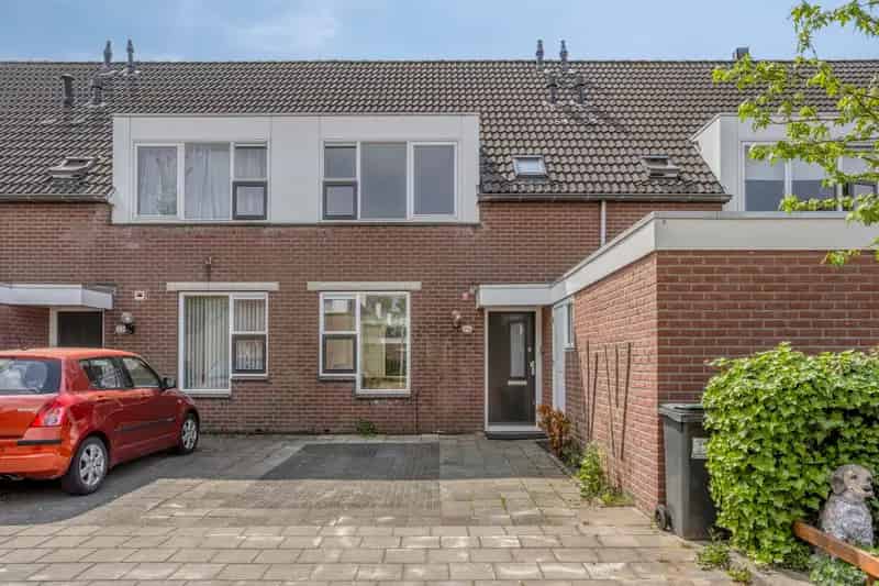 4 Kamer Eengezinswoning Diemen Ruime Tuin Renovatie Nodig