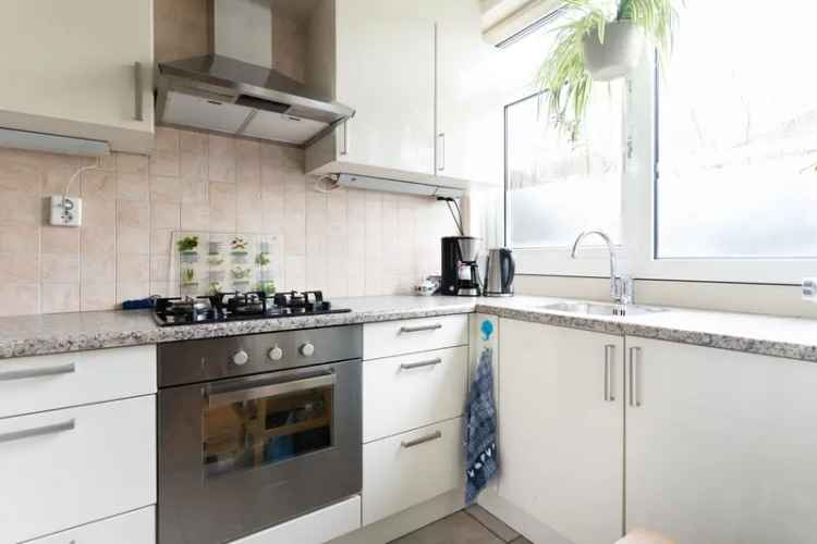 Eengezinswoning Hoogvliet 85m2 2 slaapkamers tuin