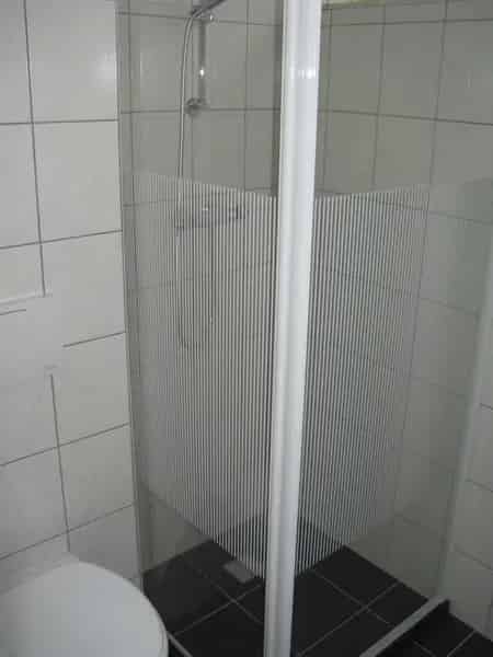 Mooie kamer Zernike  eigen wastafel  gedeelde tuin