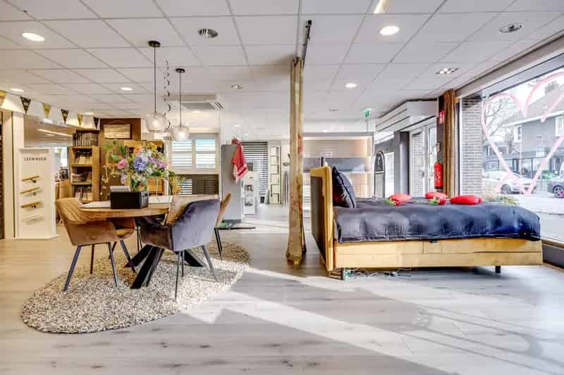 Traaij 83 Driebergen Rijsenburg Winkelruimte met Bovenwoning