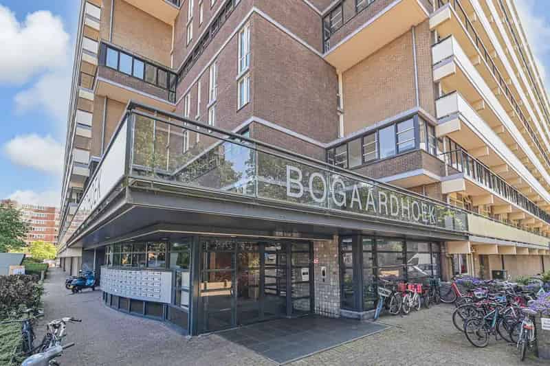 2-Kamer Appartement Rijswijk - Zonnig Balkon - Eigen Grond