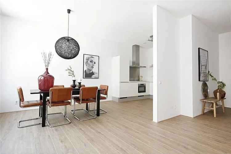 Loft appartement Zuidas 74m2 Balkon Moderne Keuken