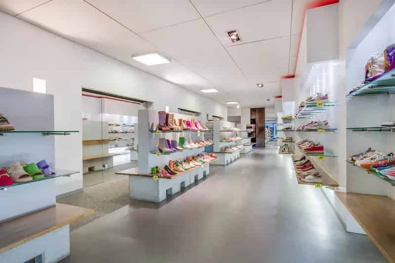 Winkelruimte met Bovenwoning te Koop Steenweg Sittard