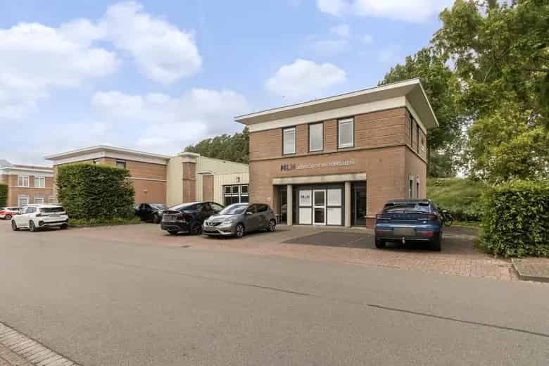 198m2 Kantoorruimte Dordrecht te Koop - Toplocatie De Groene Zoom