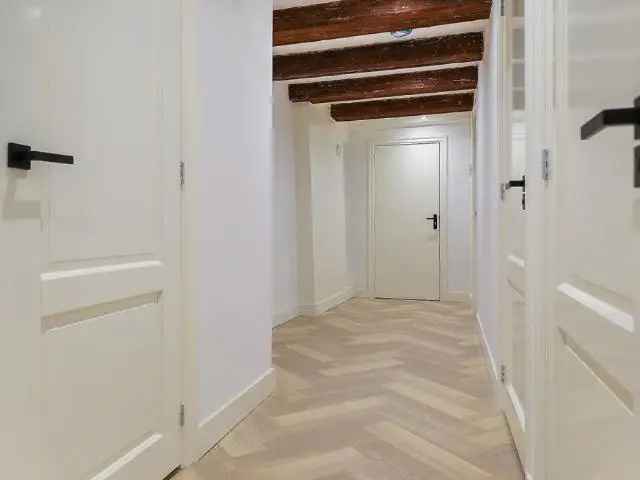 Ruim Gemeubileerd Appartement Amsterdam Centrum 100m2