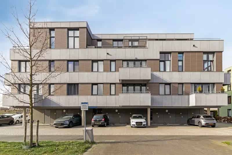 Appartement te koop Almere 2 slaapkamers balkon parkeerplaats