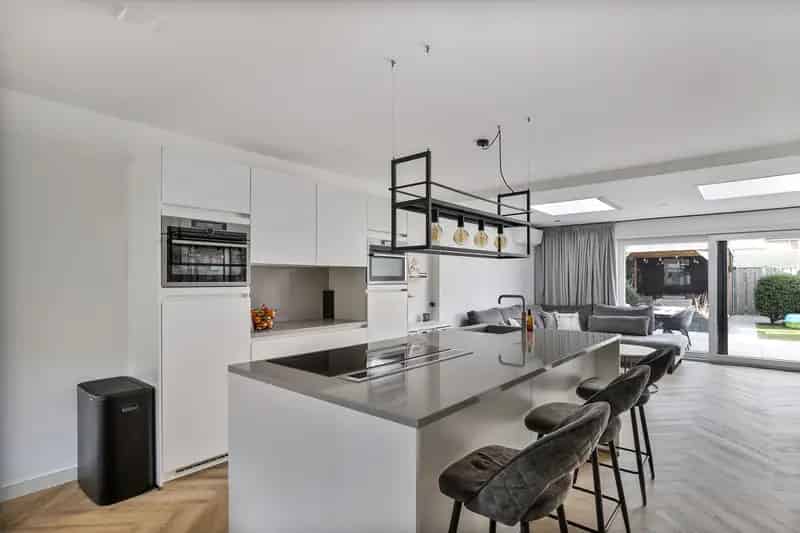 Moderne keuken, Vernieuwde Tuin, Instapklaar Huis