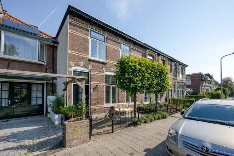 Eengezinswoning Te Koop in Voorschoten, Zuid-Holland