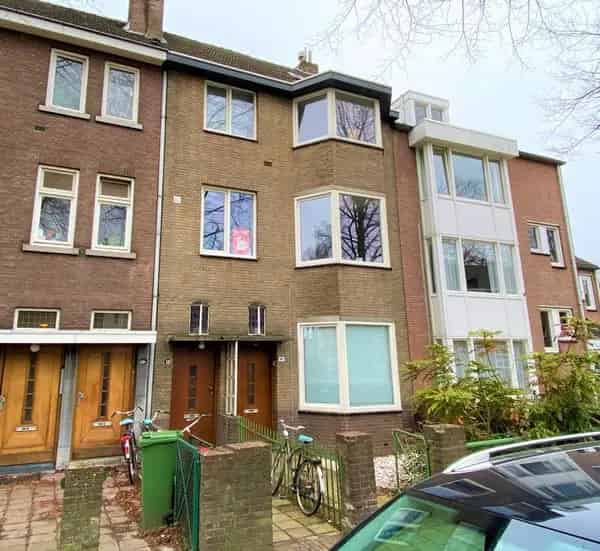 Kamer Koning Clovisstraat in Maastricht