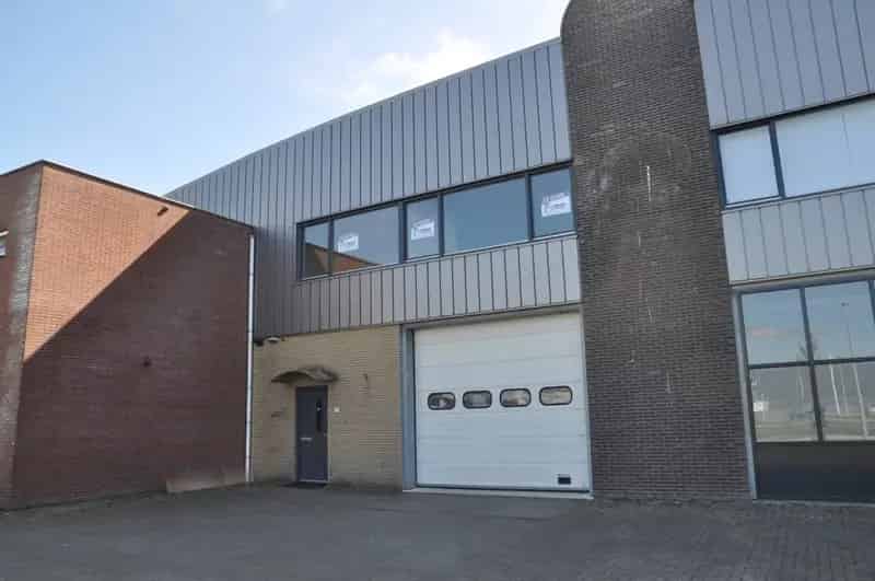 Bedrijfsunit te huur Enkhuizen 200m2 Kantoorruimte Overheaddeur