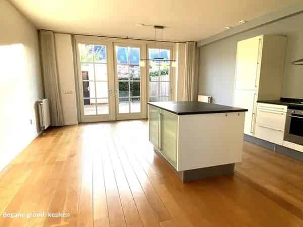 Luxe Herenhuis Brandevoort 4 slaapkamers 201m² tuin parkeren