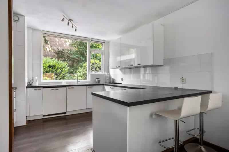 Huis te koop Amstelveen: 3 slaapkamers, diepe tuin, kindvriendelijk