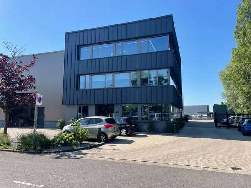 Kantoorruimte te huur Maasdijk 110m2