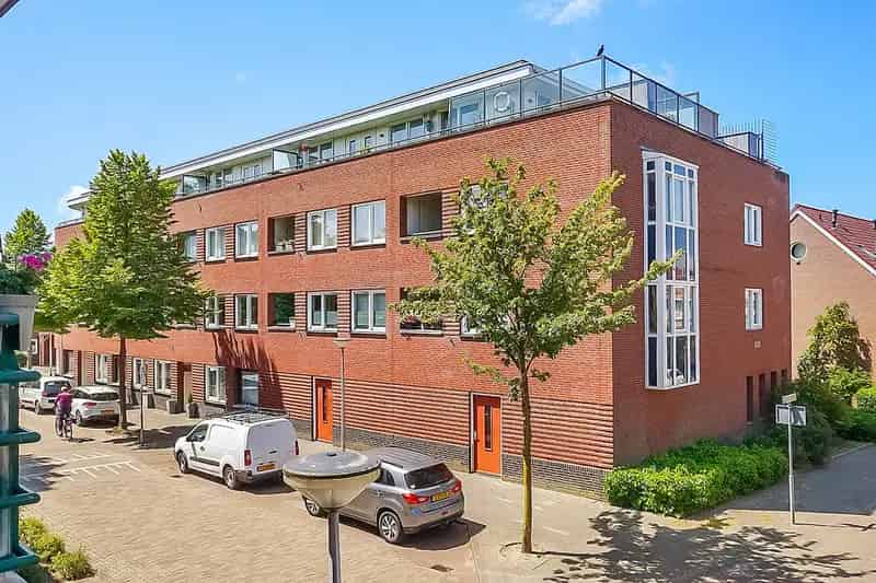 Ruim appartement 2 slaapkamers zonnig balkon nabij winkels