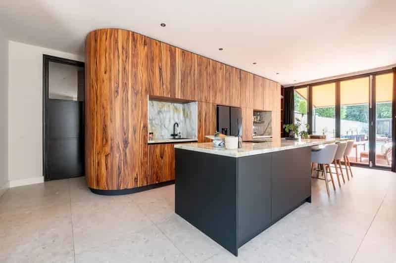 Luxe 2-onder-1-kap woning Apeldoorn met zwembad
