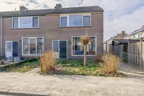 Te Koop: Gezellige 4 Slaapkamers Huis in Nieuwe Tonge