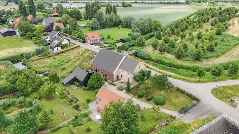 Woonboerderij Rhoon 4 slaapkamers Vlaamse schuur grote tuin