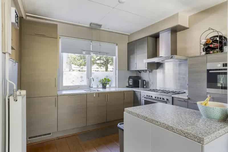 Huis Te Koop , 12, Leuvenstraat, Oosterland, Zeeland