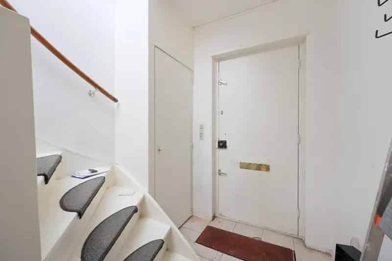 Huis te koop Amsterdam Osdorp: 2-onder-1-kap woning met garage