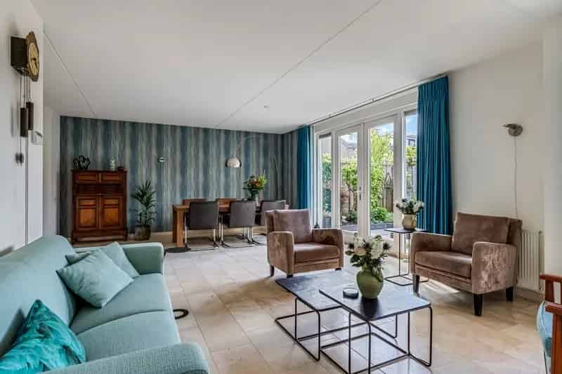 Ruime geschakelde woning Nijkerk 4 slaapkamers nabij centrum en natuur