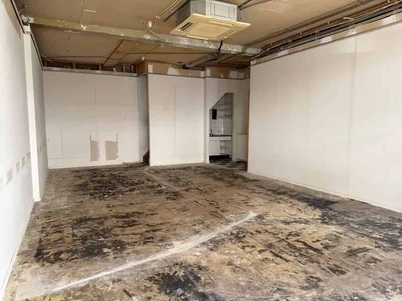 Winkelruimte te Huur Koop Den Haag 80m² Centrum