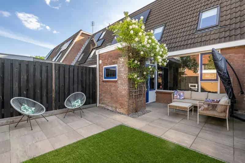 Huis Te Koop , 12, Tuinfluiter, Sommelsdijk, Zuid-Holland