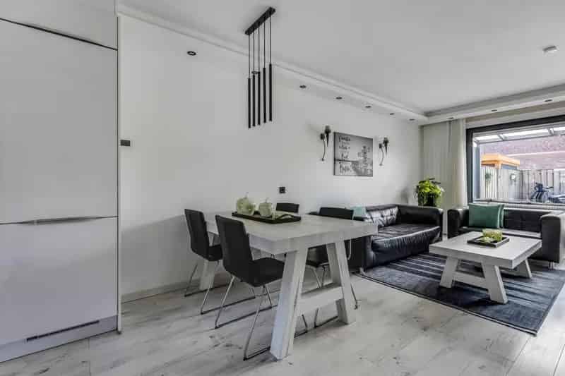 Huis te koop Ede 4 slaapkamers moderne keuken tuin