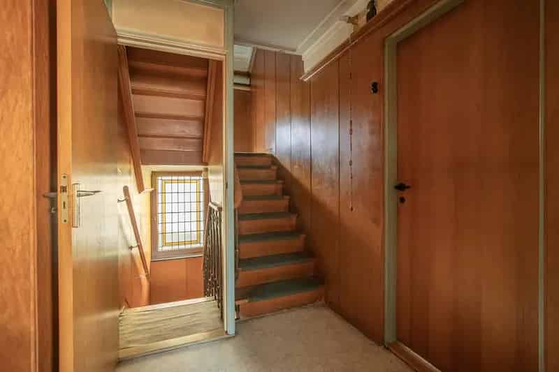 Te renoveren woning Kerkrade ruime tuin meerdere badkamers